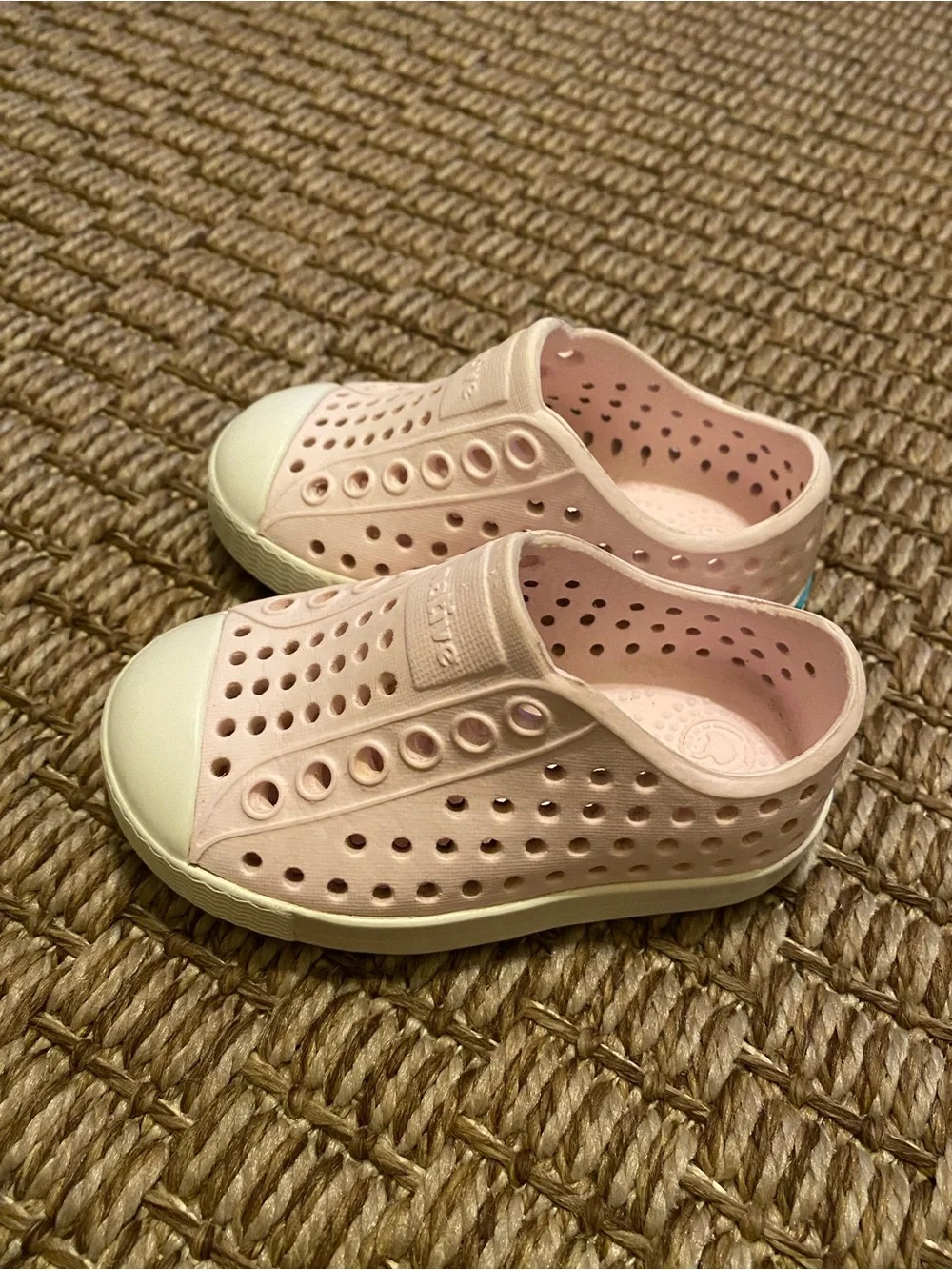 Native Infant Water Shoes in Light Pink with White Toe